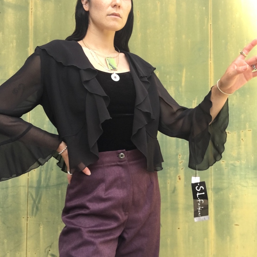 The *Missy* Cropped Ruffled Bolero~ - Picture 6 of 7